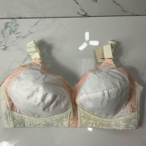 VINTAGE 80’s Playtex 18 Hour Bra - Picture 1 of 4
